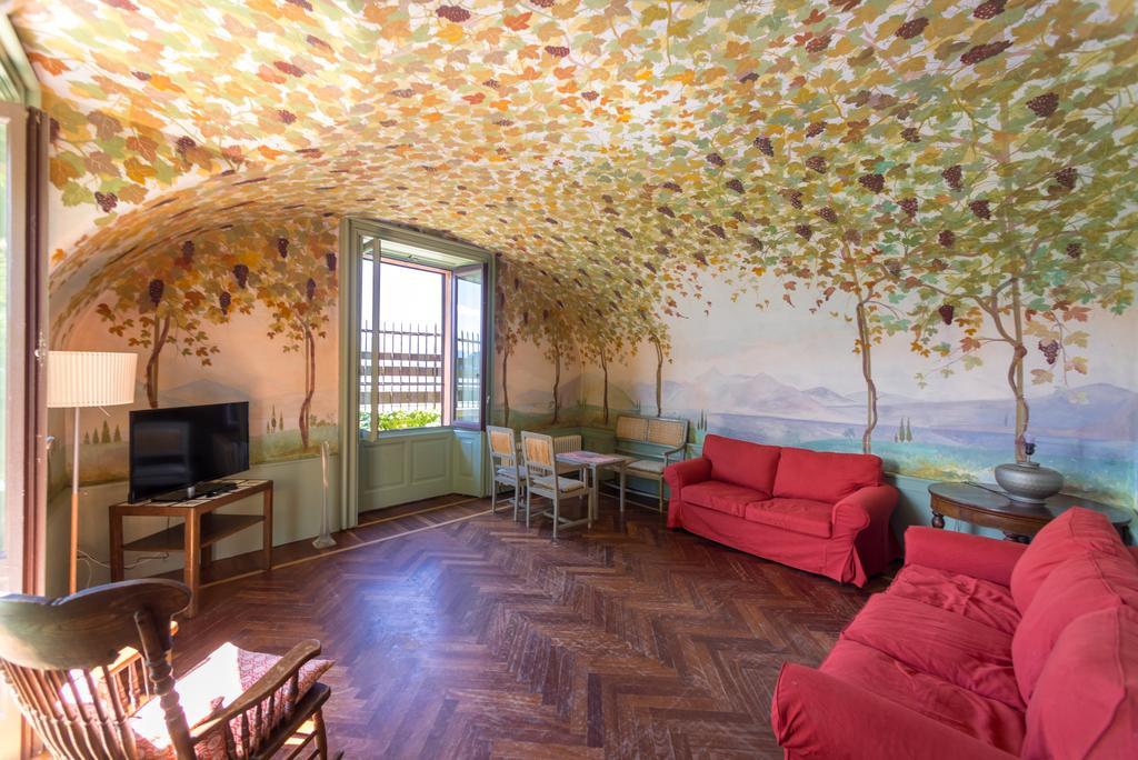 Villa La Rossa Fiumelatte Buitenkant foto
