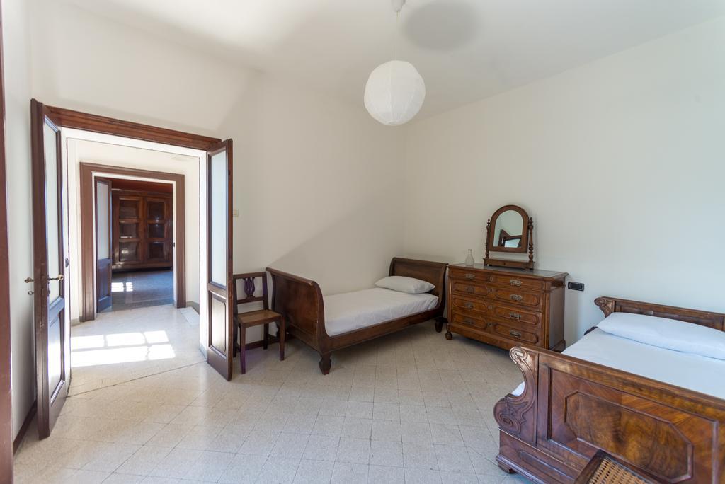Villa La Rossa Fiumelatte Buitenkant foto